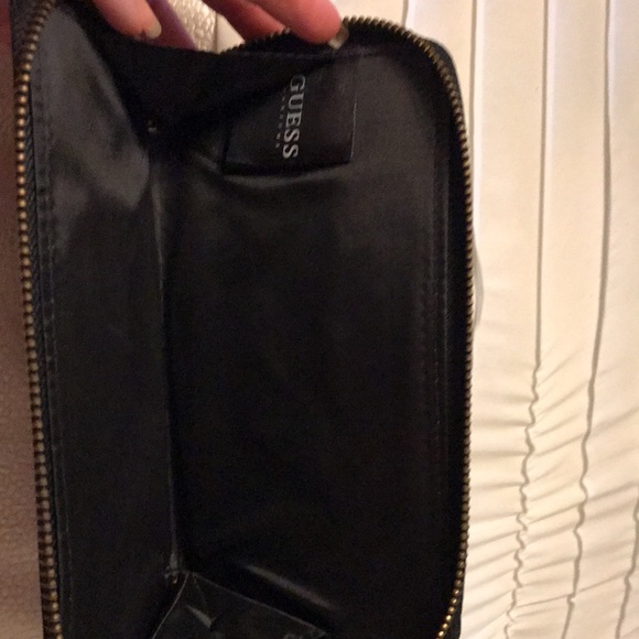 Guess wristlet - Picture 3 of 3